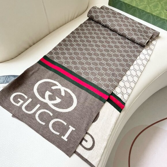 Gucci Logo Print Wool Scarf - Picture 1 of 5